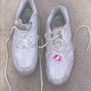 Zephz White Cheer Sneakers Size 7.5
